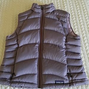 Patagonia puffer vest in purple Large